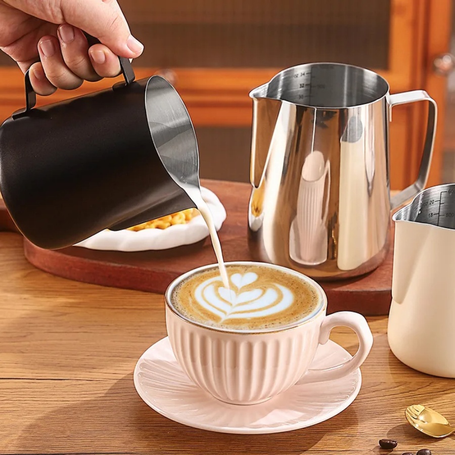 Coffee Milk Frothing Pitcher J - огляд і ціна Milk Steaming Pitcher